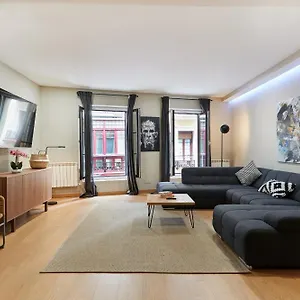 https://apt-tuapartamento-en-el-centro-mercaderes-16.sansebastianhotels.net